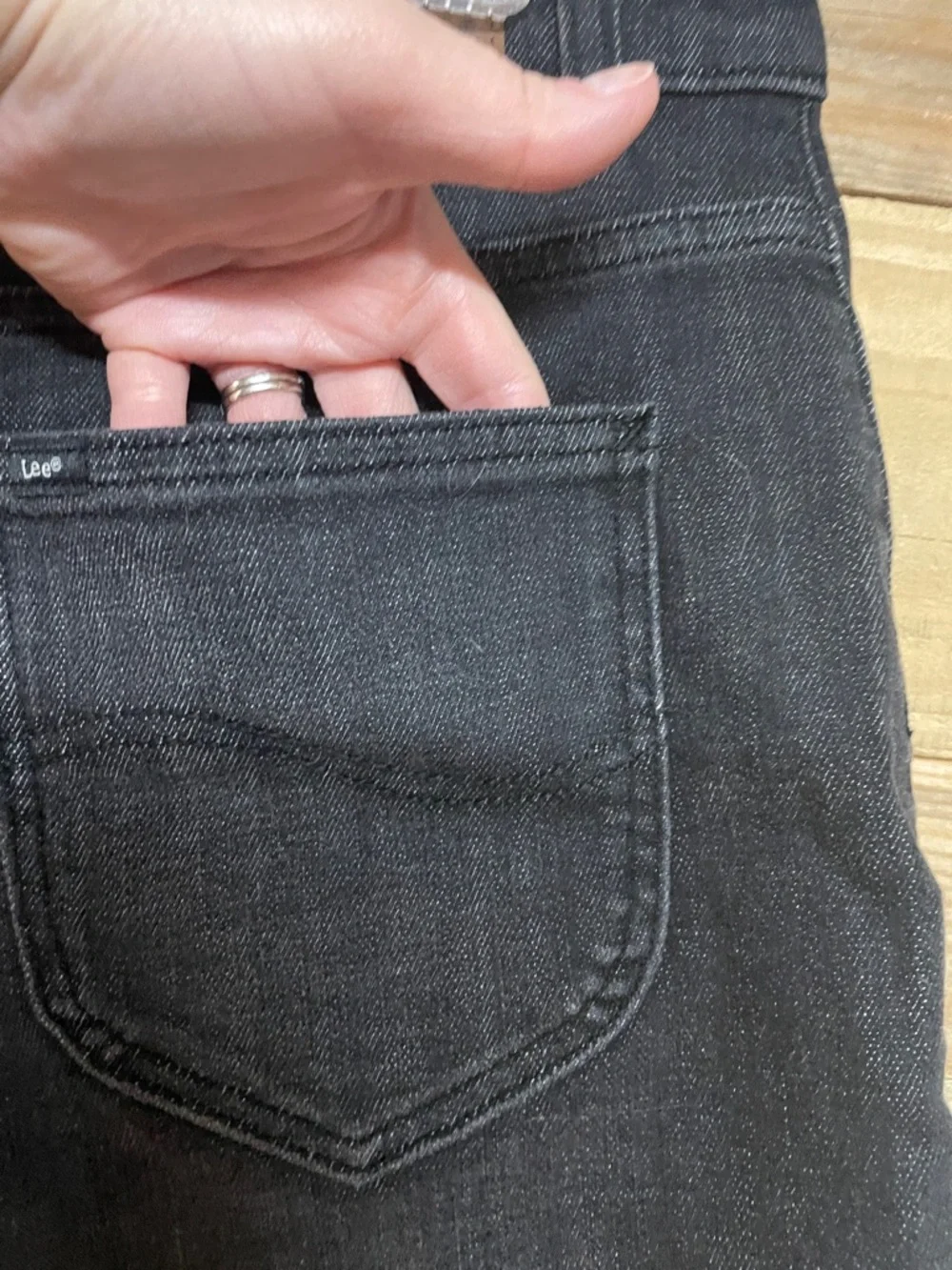 Lee size 14M Black Mineral Wash Frayed Hem Stretchy High-rise Relax Denim Shorts - Picture 9 of 13